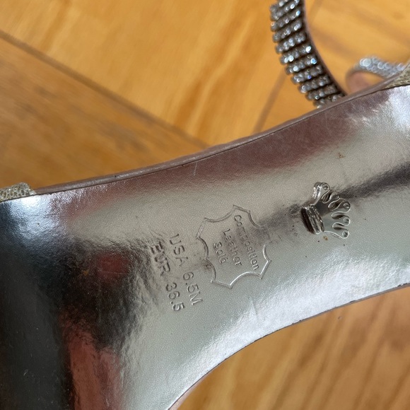 Peep Toe Heels with Satin Ribbon - Picture 6 of 11